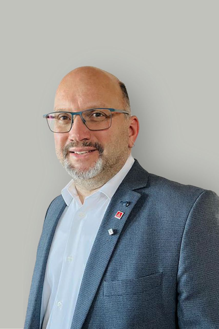 Portrait photo of the Member of the Supervisory Board Dirk Fuhrig