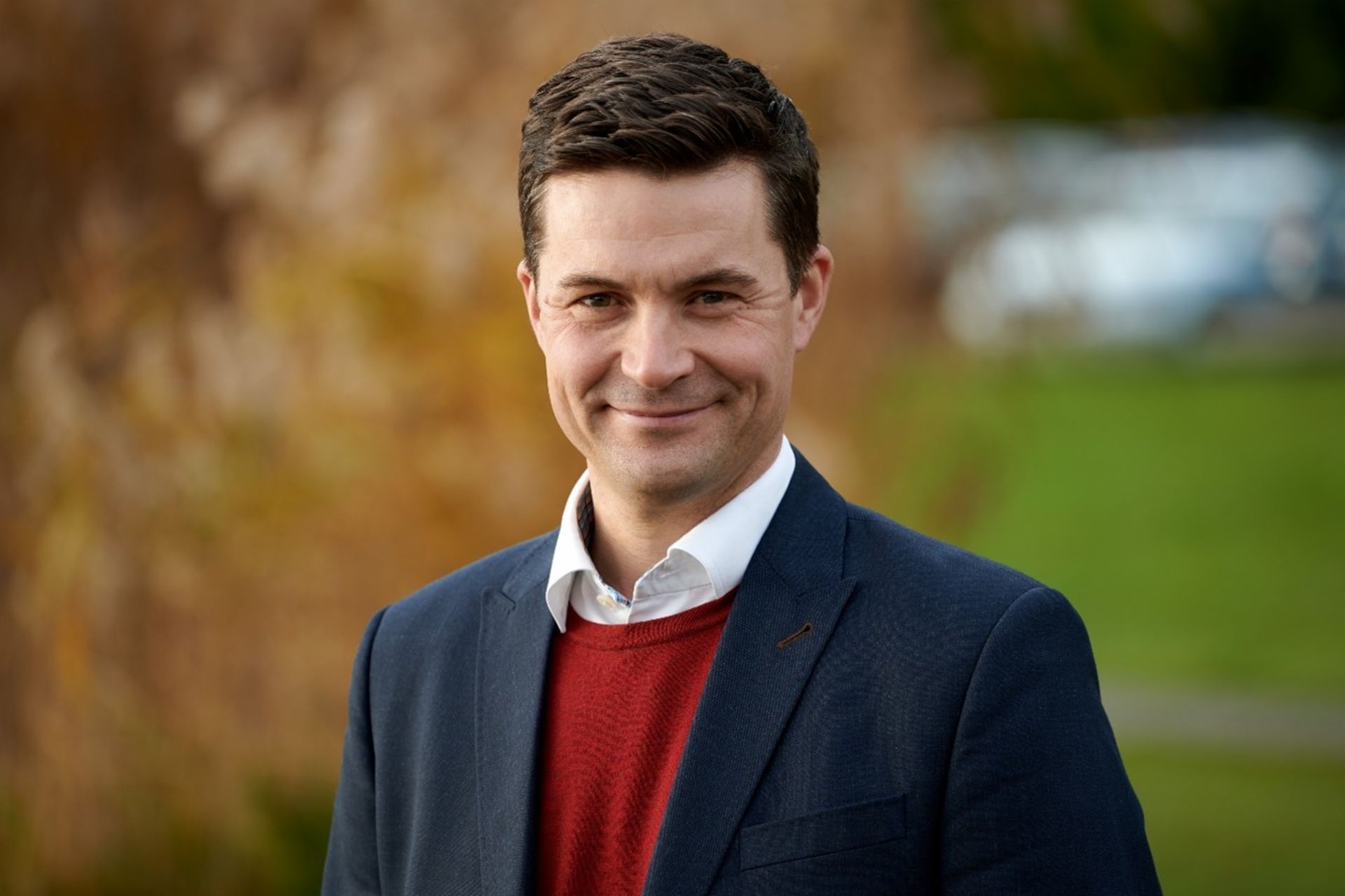 Anders Lampinen is Head of Zero Emission Powertrain at TRATON GROUP's Global Product Management. Together with his team, he is driving the development of zero-emission vehicles. In the following interview, the engineer explains why economy and sustainability belong together and why the future belongs to battery-powered trucks.