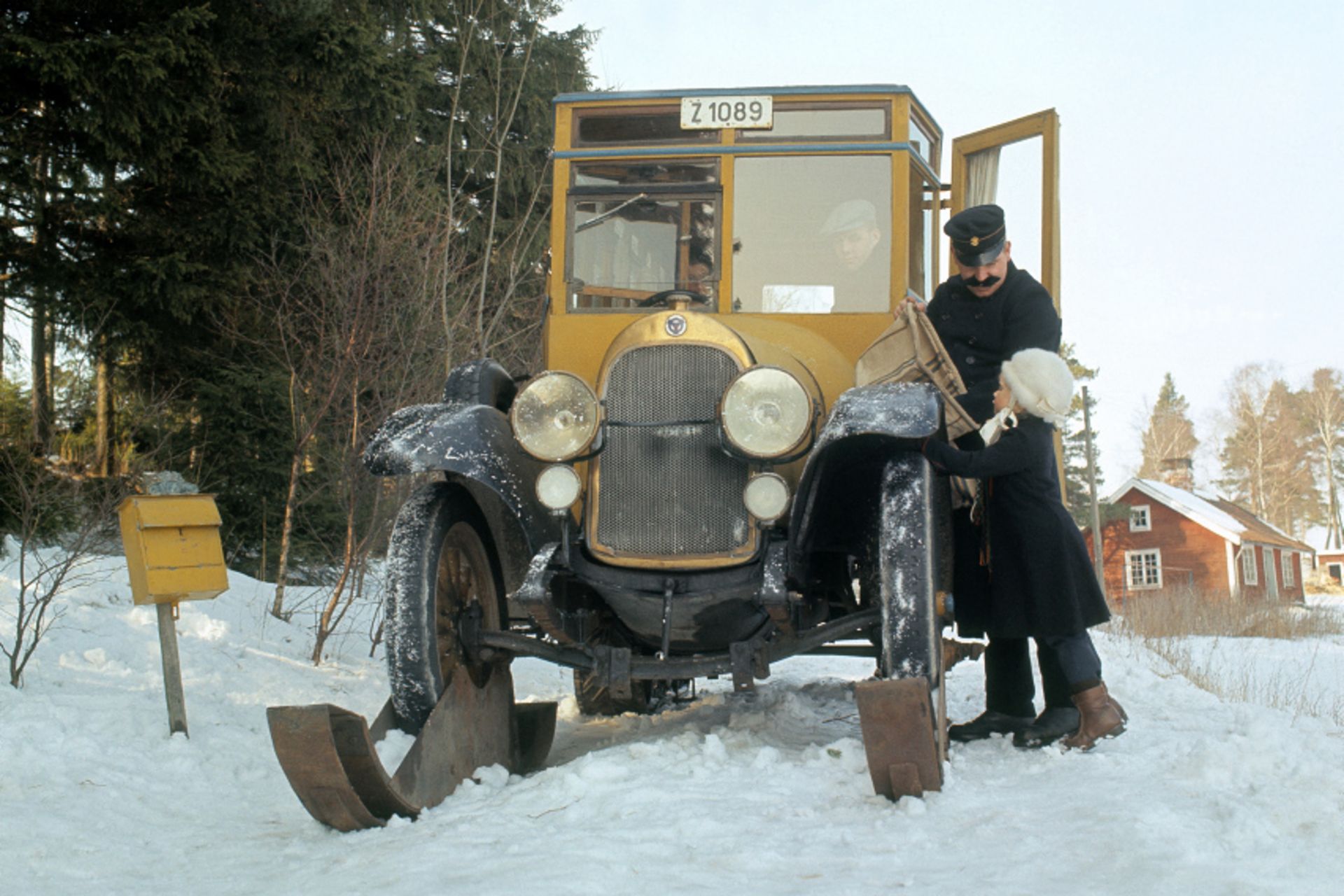 Old picture of a Scania-Vabis Postauto Typ 3243 from 1922
