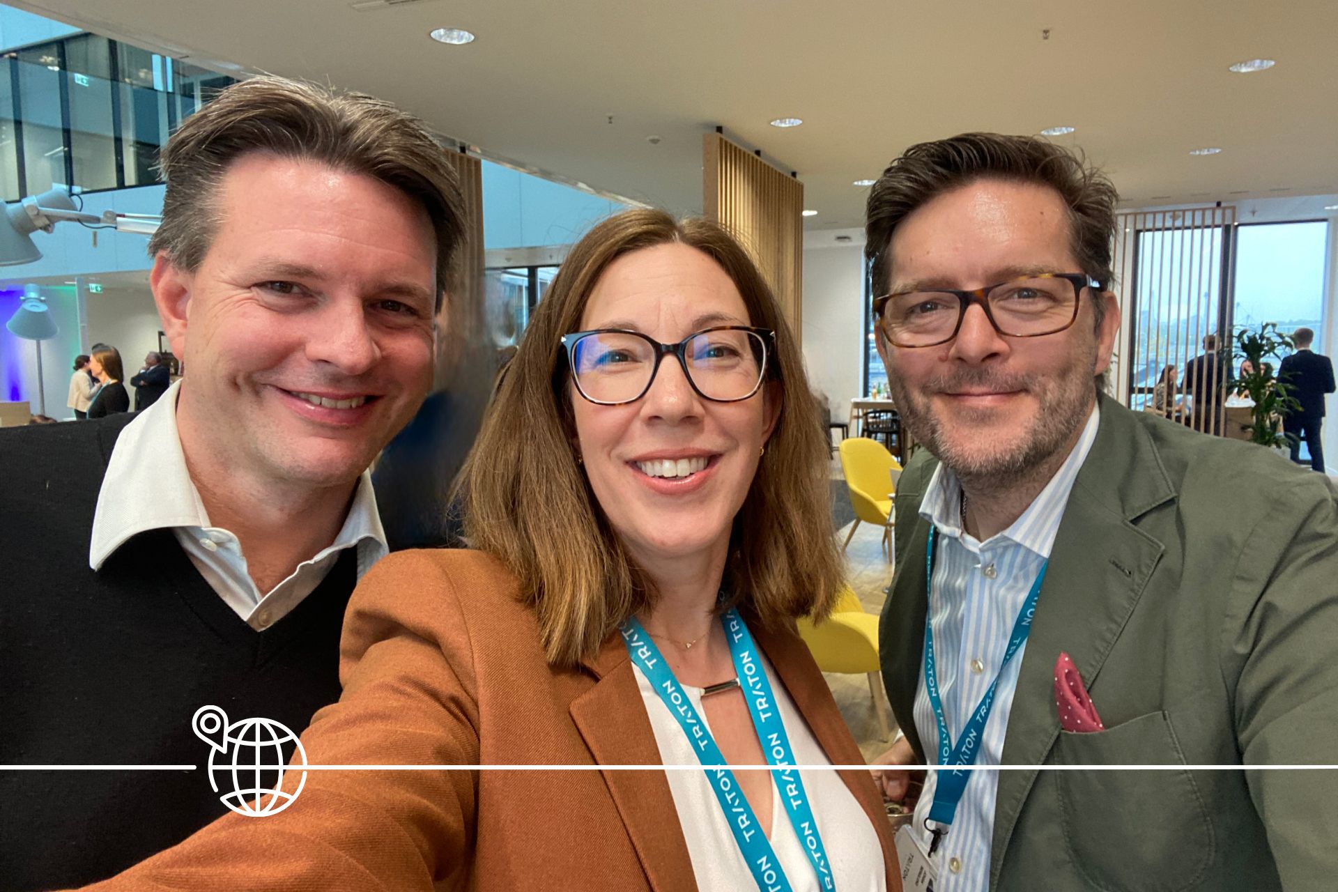 Creative Exchange: Here I am chatting with my colleagues Thomas Doering (left) from TRATON SE and Johan Berglund from TRATON AB at the TRATON GROUP headquarters in Hanauer Straße in Munich.